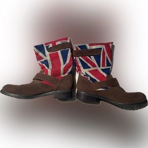 Women’s short boots w British Union Jack flag fabric & brown suede trim